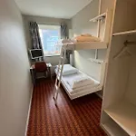 Auberge de jeunesse & *